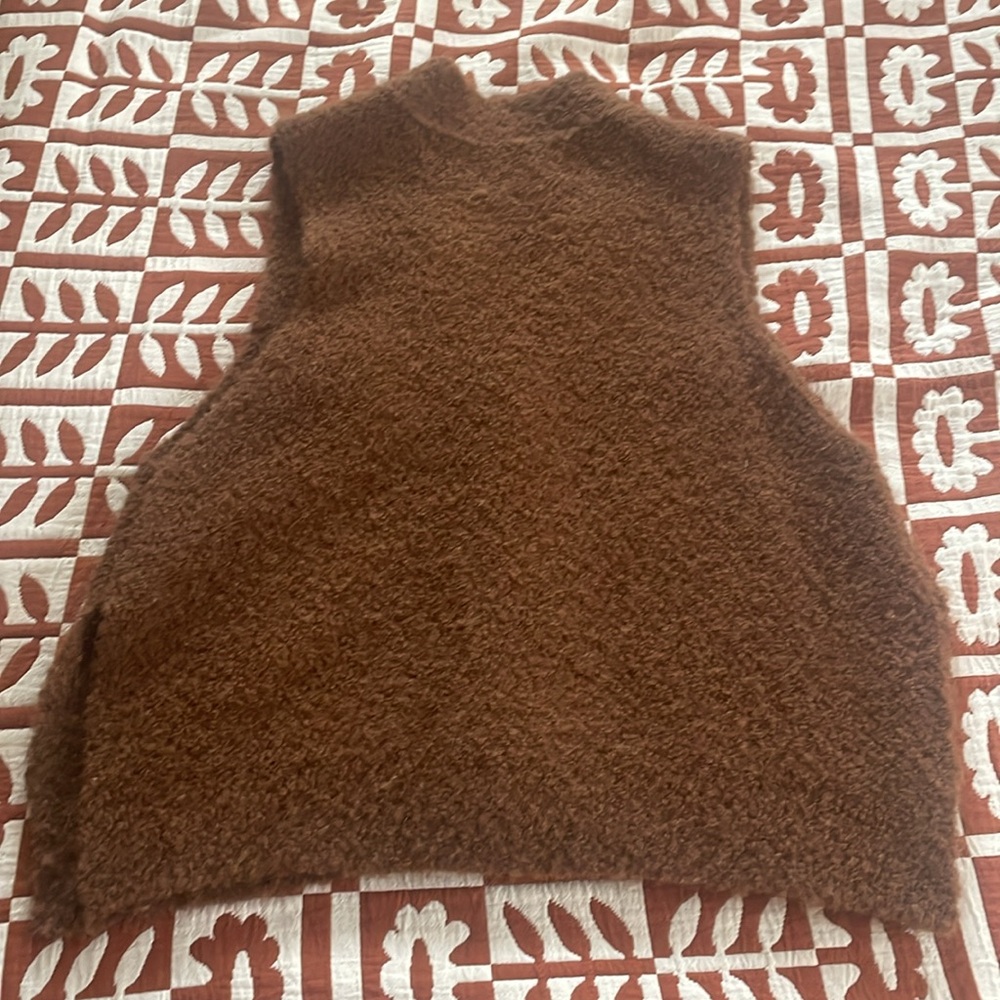 Cordera Vest - Picture 6 of 8